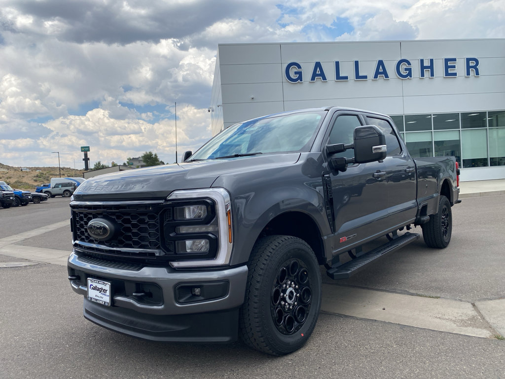 New 2025 Ford F350 4x4 Crew Cab Super Duty image 14