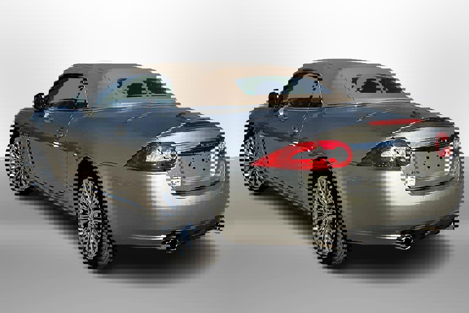 Used 2010 Jaguar XK Convertible image 9