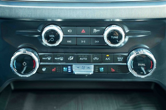 Used 2025 Ford F450 Platinum image 37