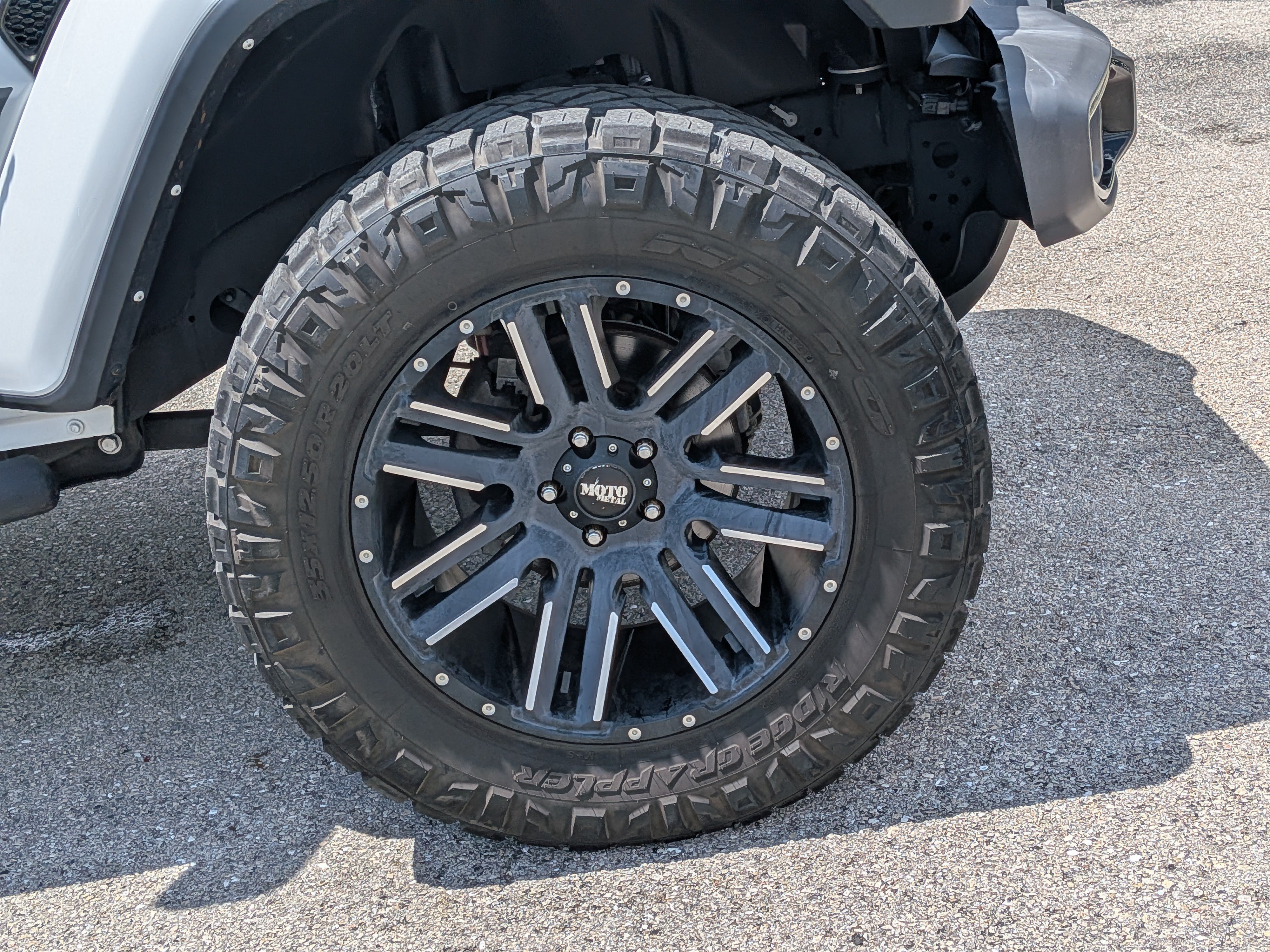 Used 2021 Jeep Gladiator Sport AWD/4WD image 11