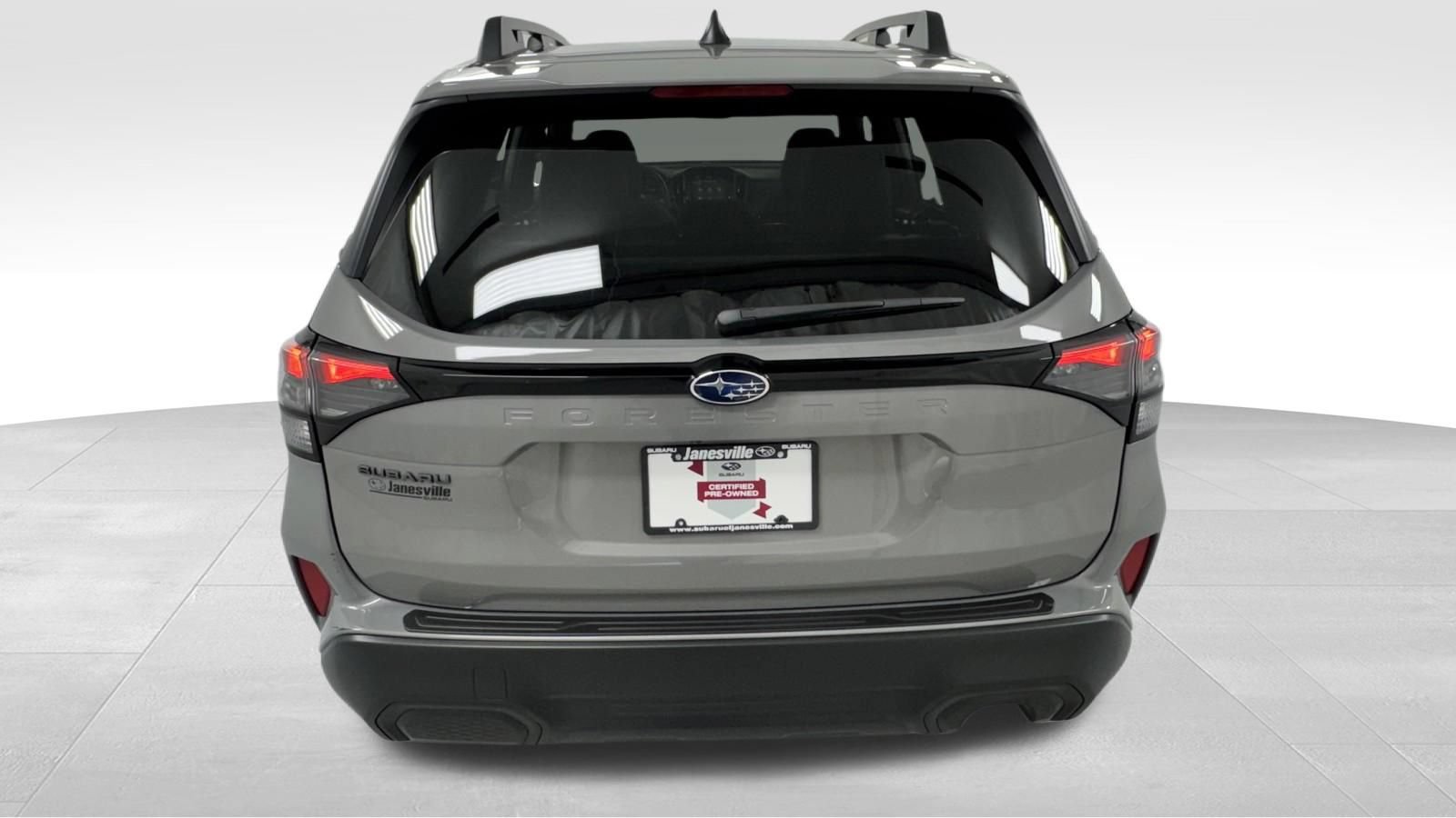Used 2026 Subaru Forester Premium AWD/4WD image 4