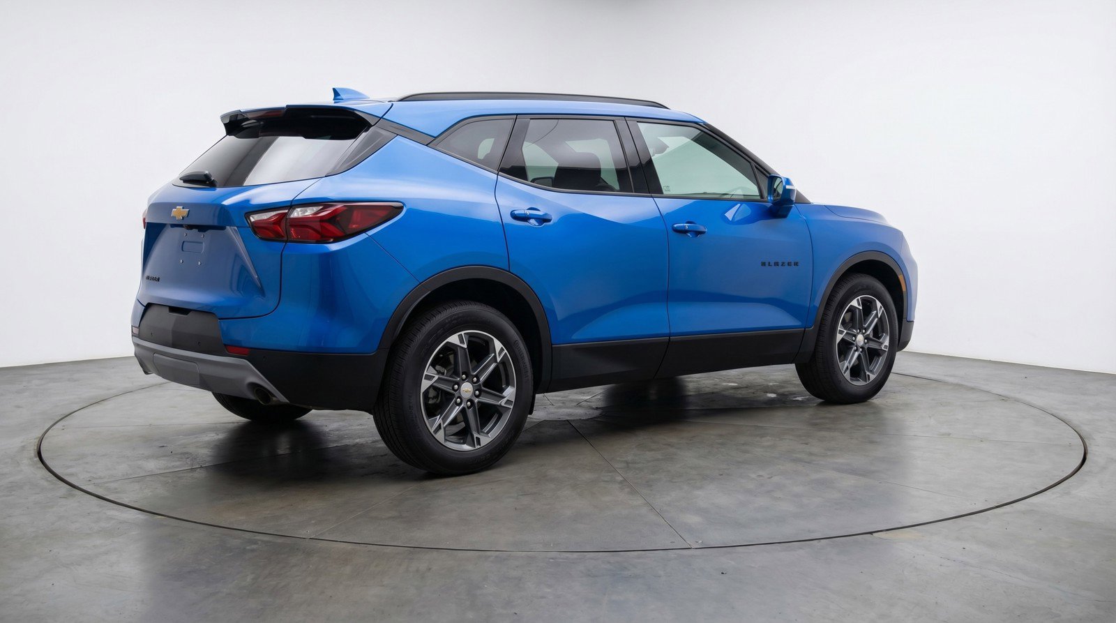 Used 2025 Chevrolet Blazer LT image 9