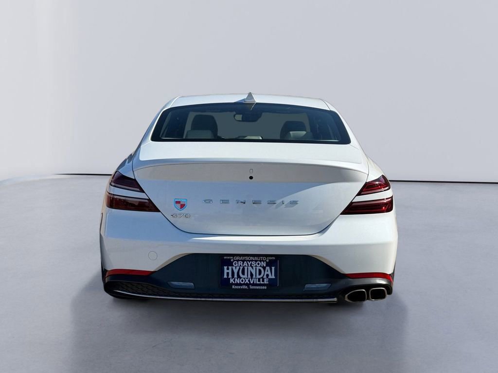 Used 2023 Genesis G70 2.0T image 4