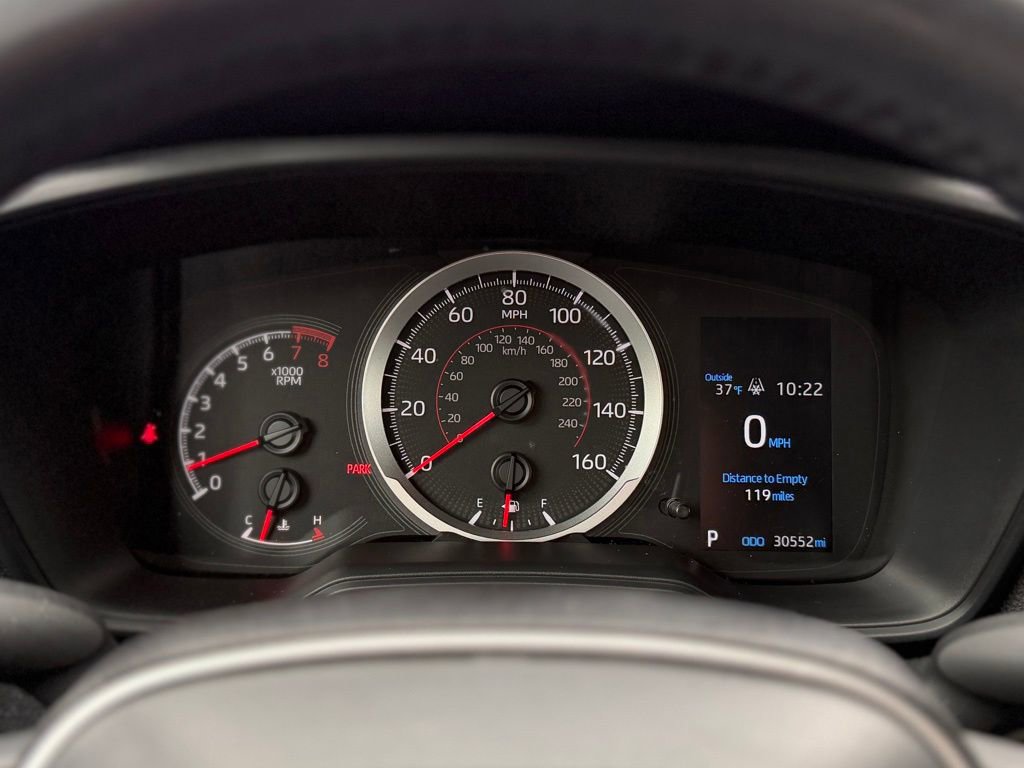 Certified 2022 Toyota Corolla Cross LE image 10