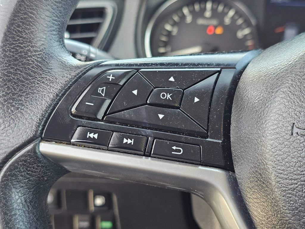 Used 2019 Nissan Rogue S FWD image 30