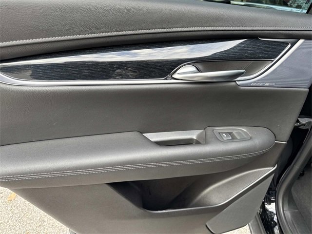 Certified 2025 Cadillac XT5 Premium Luxury image 10