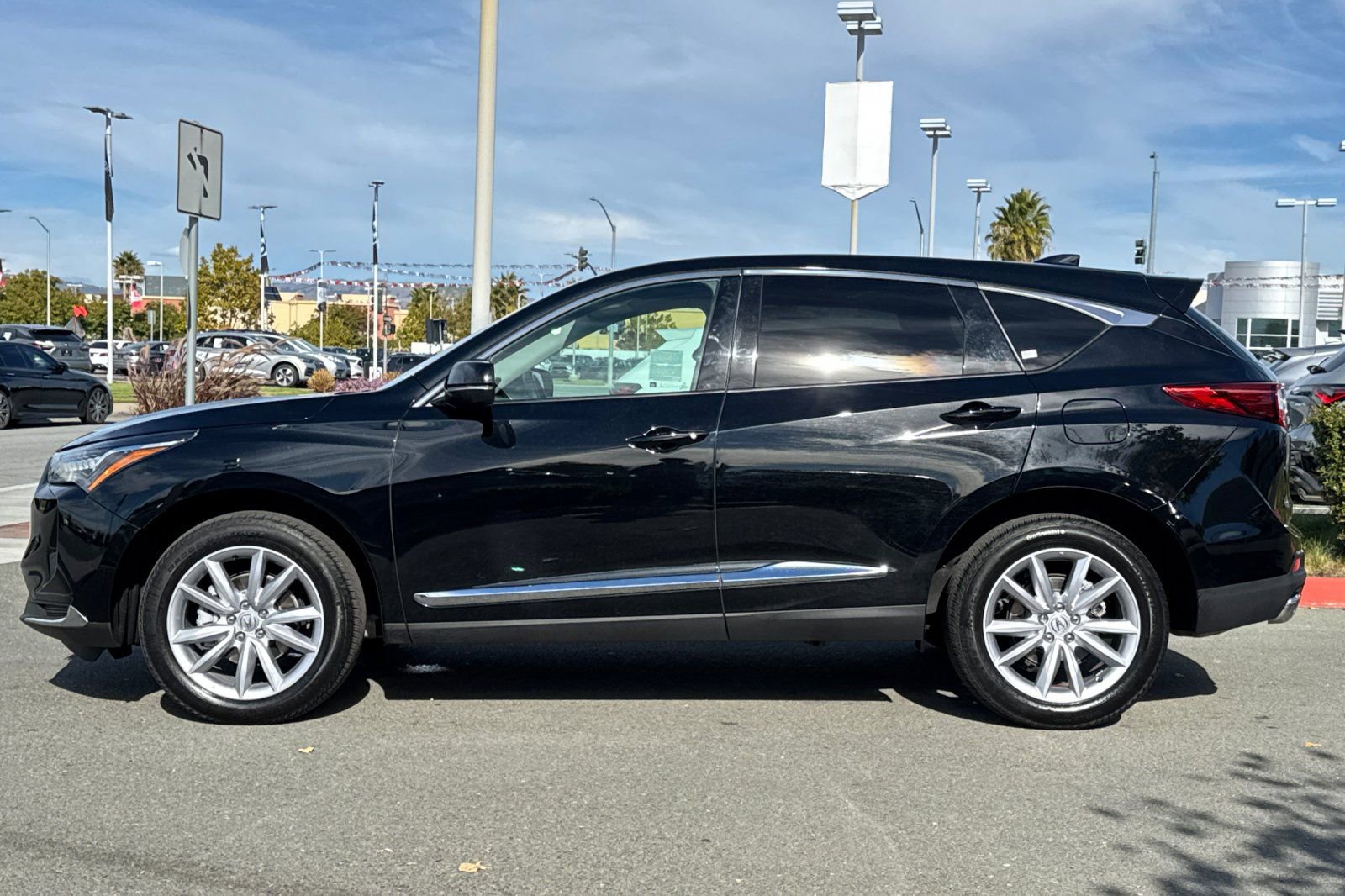 Used 2024 Acura RDX SH-AWD image 8