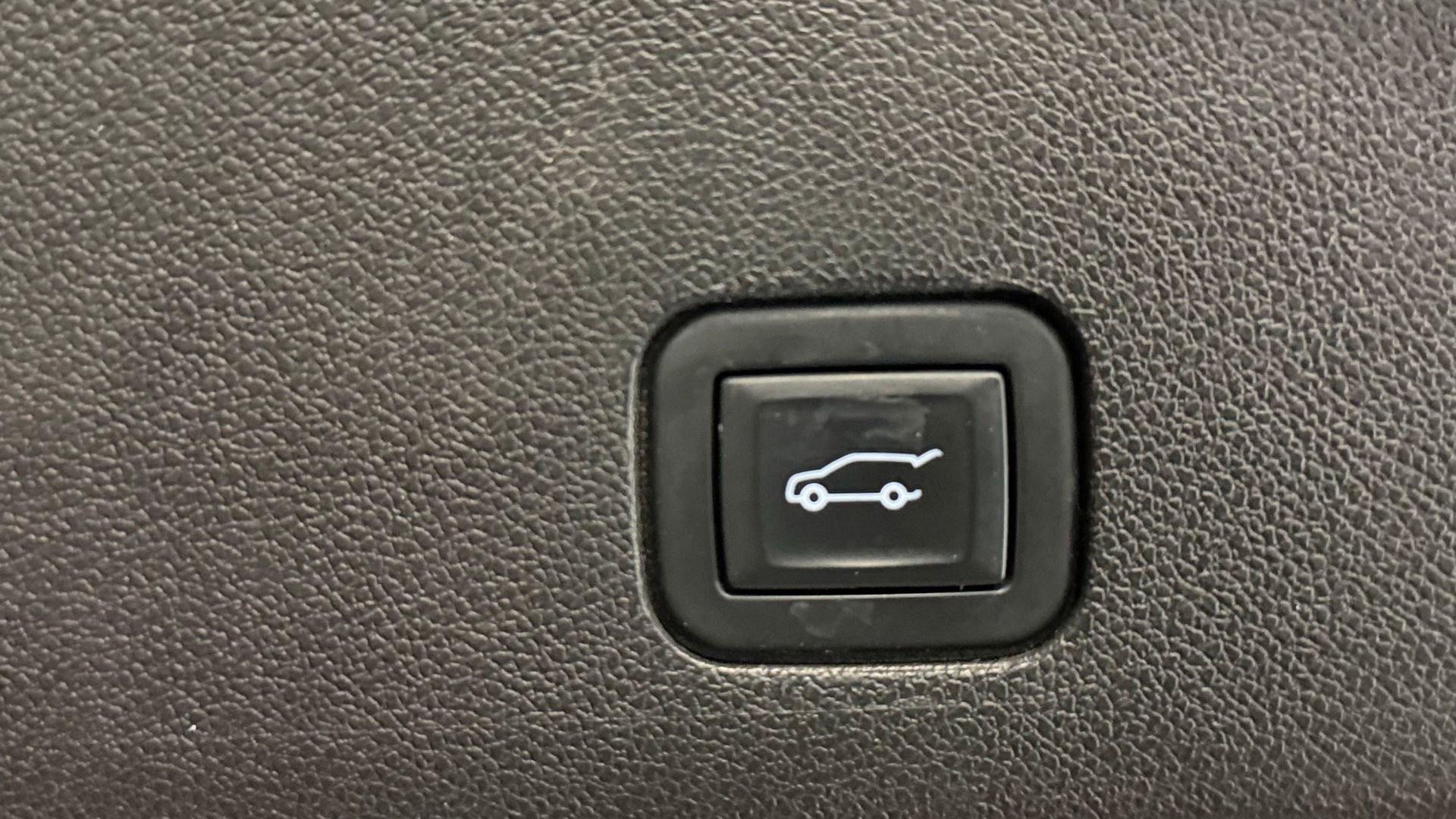 Used 2023 Cadillac XT6 Sport image 26