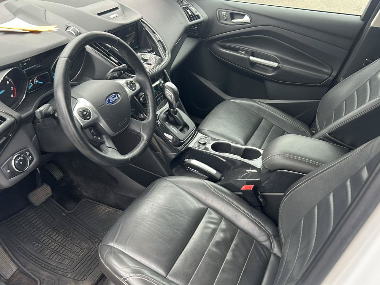 Used 2015 Ford Escape Titanium w/ Canadian Touring Package AWD/4WD image 9
