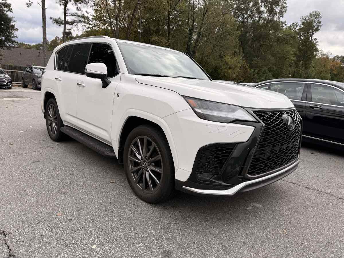 Used 2023 Lexus LX 600 F Sport image 4