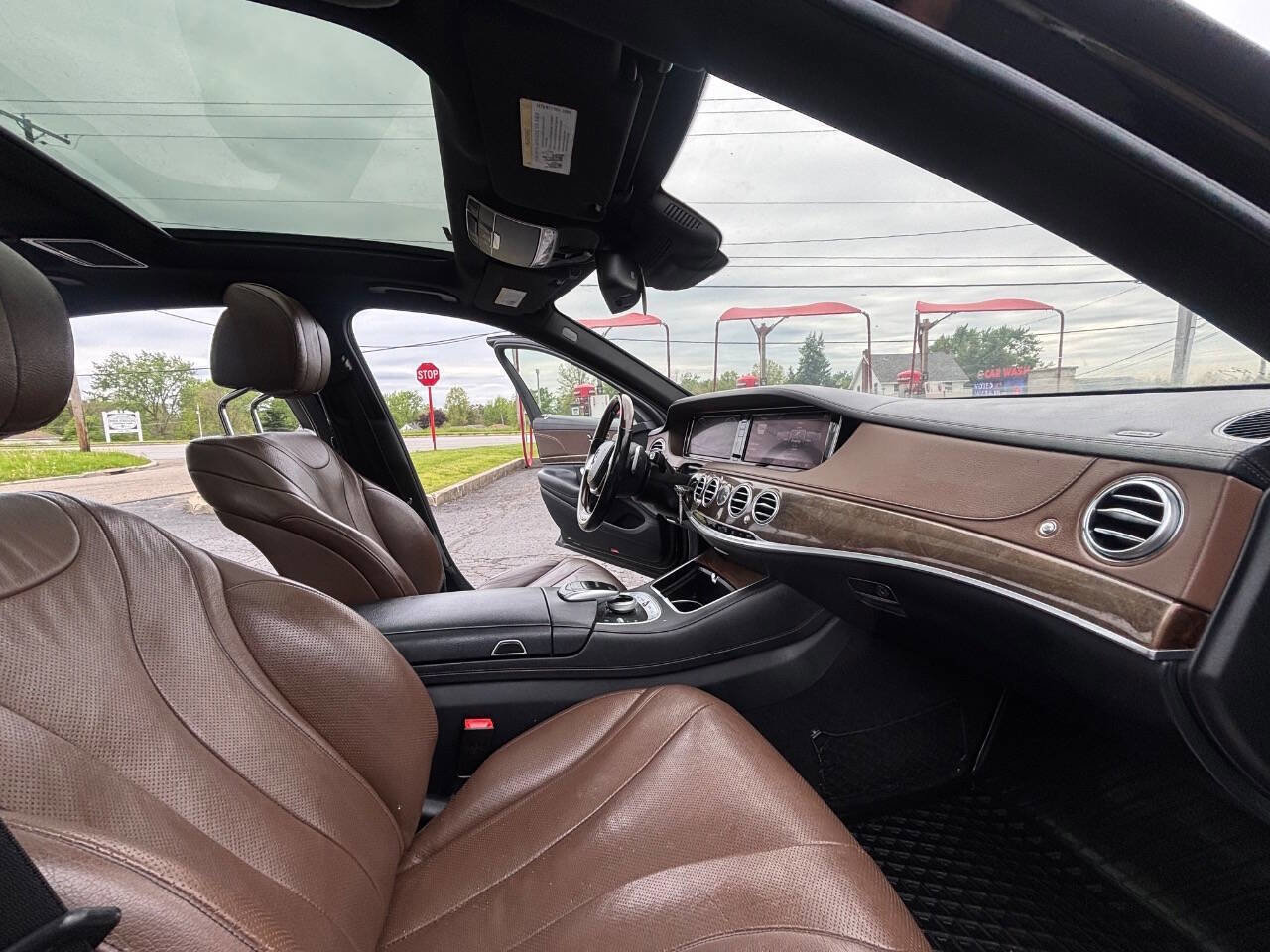 Used 2015 Mercedes-Benz S 550 4MATIC Sedan image 11