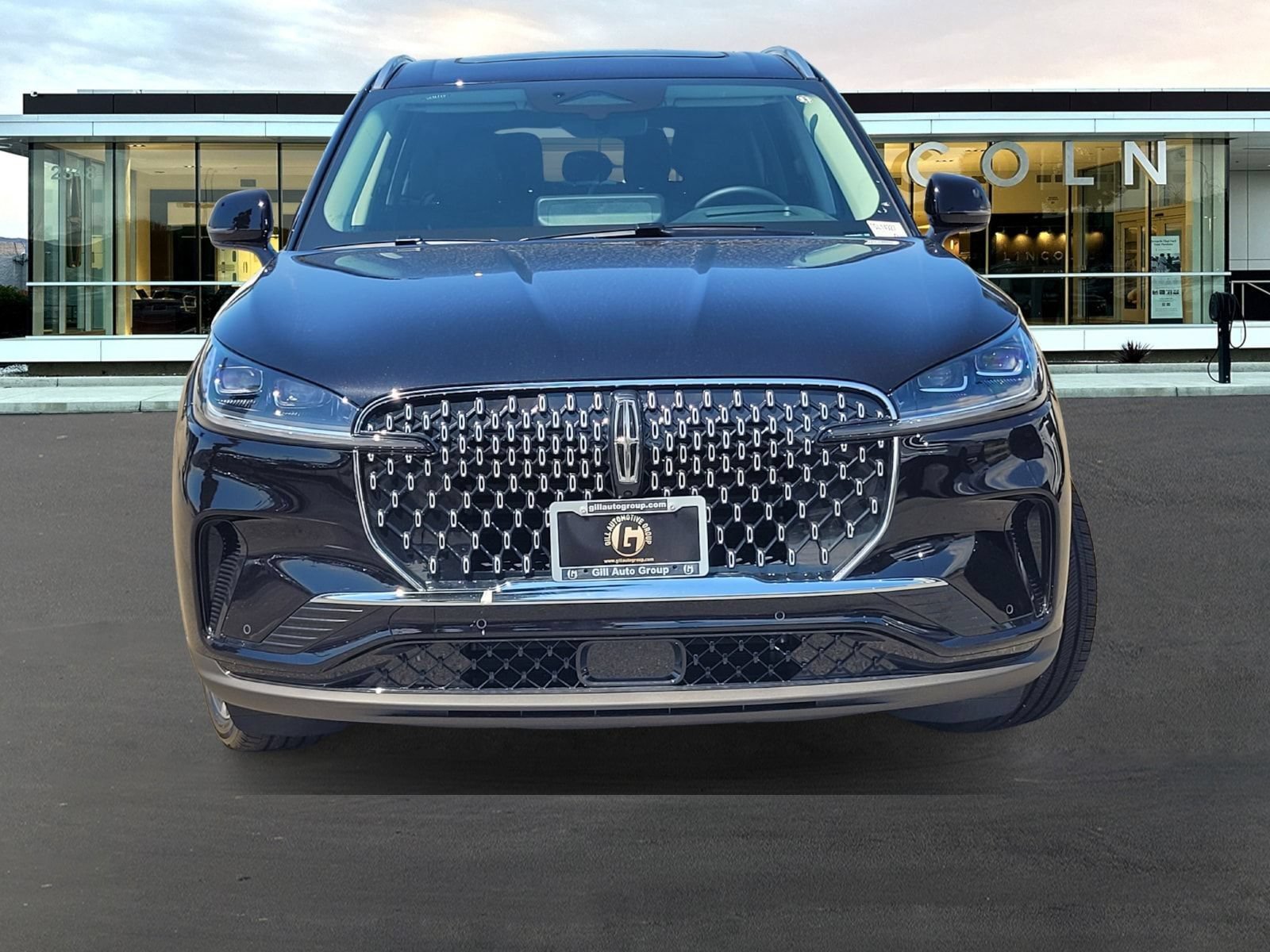 New 2026 Lincoln Aviator Reserve AWD/4WD image 2