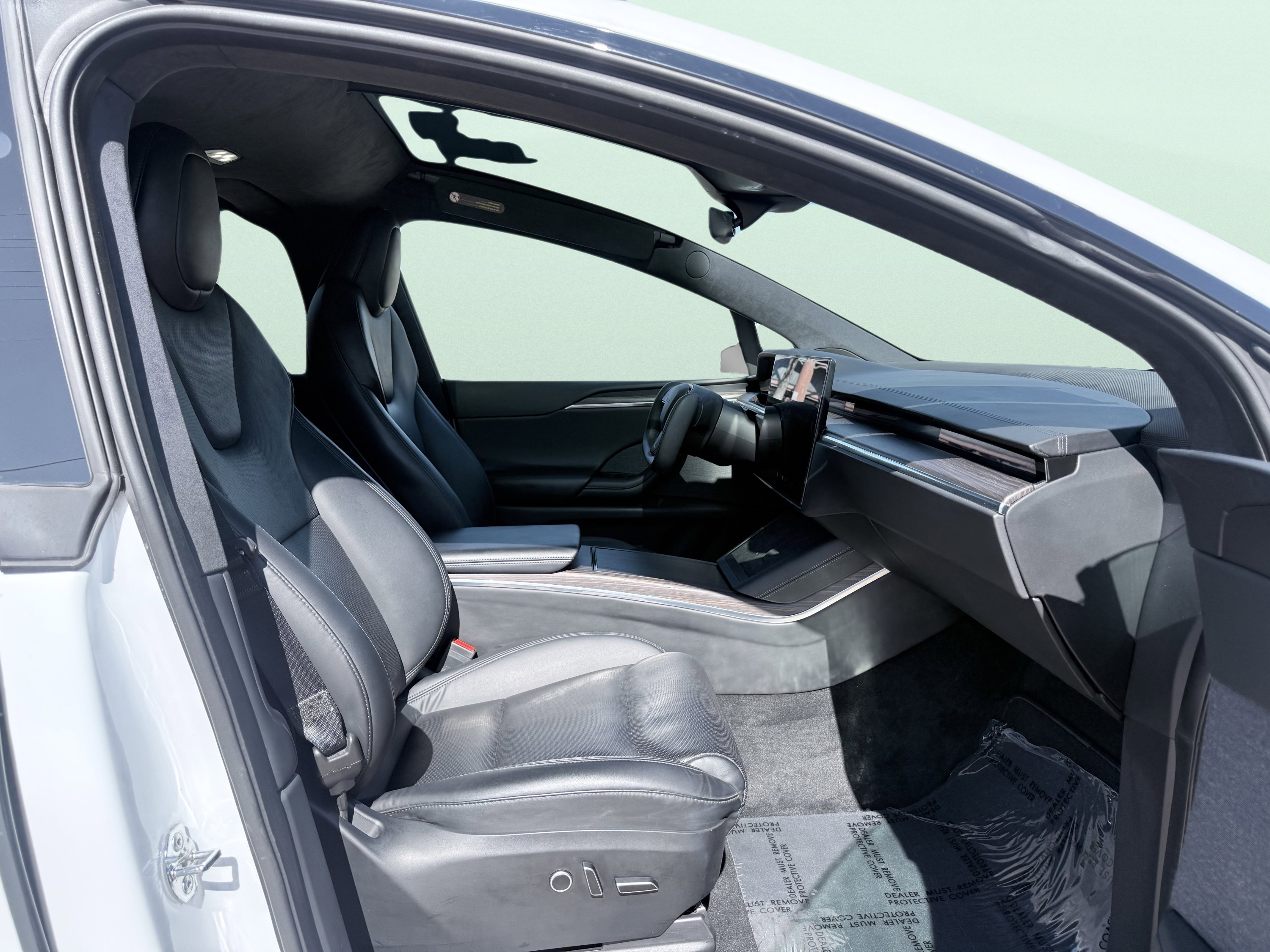 Used 2023 Tesla Model X image 59