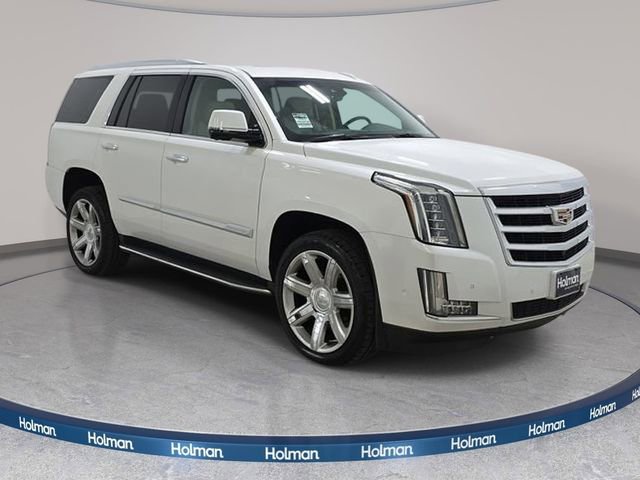 Used 2018 Cadillac Escalade Luxury AWD/4WD image 4