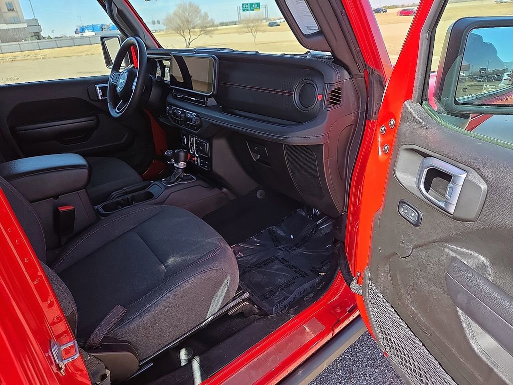 Used 2024 Jeep Wrangler Unlimited Rubicon image 13