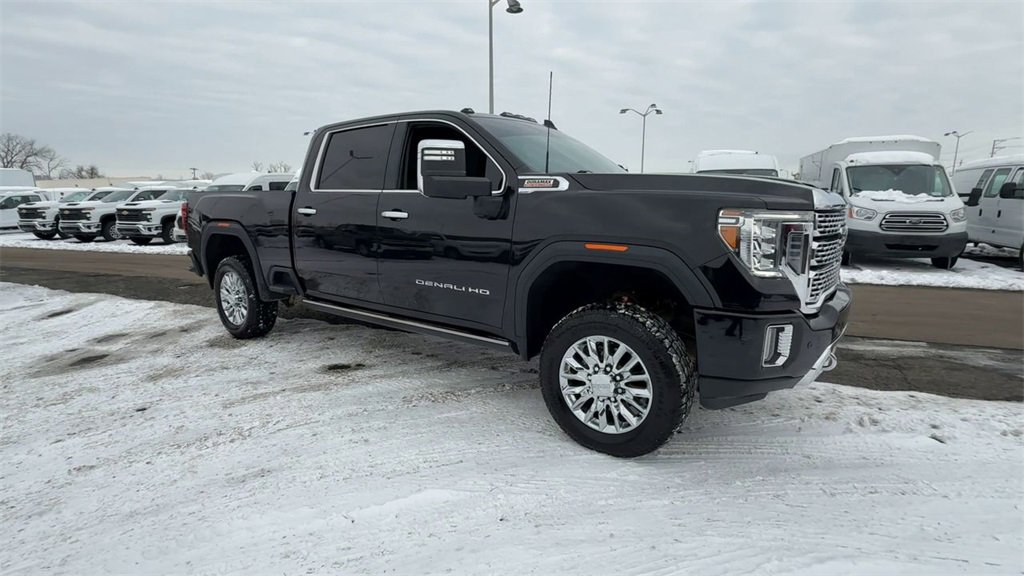 Used 2022 GMC Sierra 3500 Denali w/ Denali Ultimate Package image 2