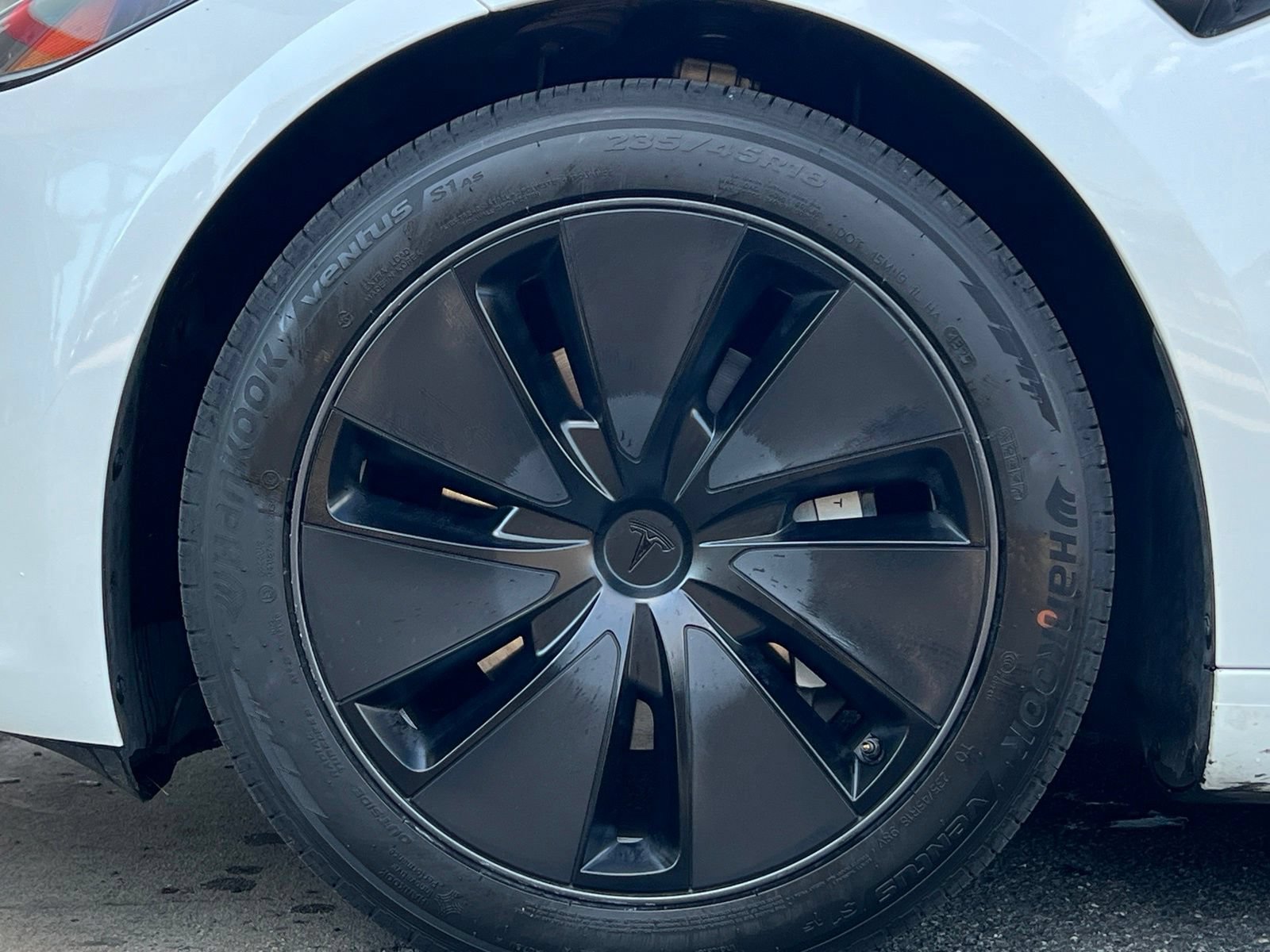 Used 2024 Tesla Model 3 Long Range AWD/4WD image 17