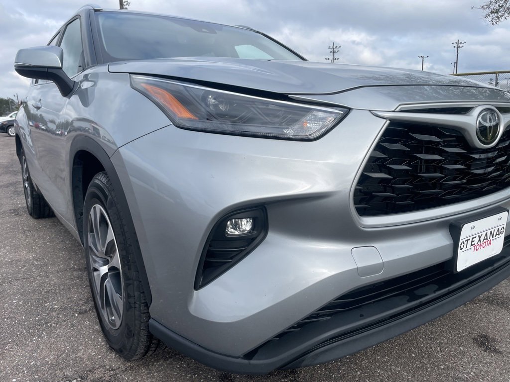 Used 2024 Toyota Highlander XLE image 8