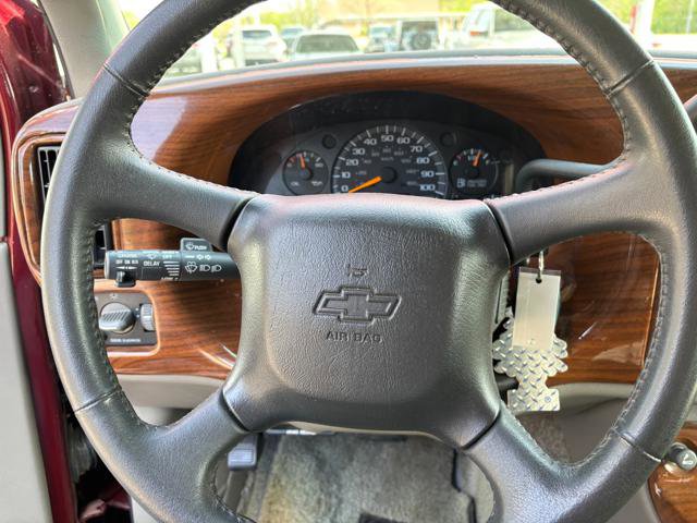 Used 1999 Chevrolet Express 1500 w/ Convenience Pkg image 19