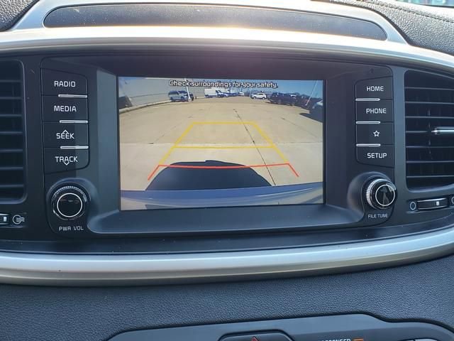 Used 2019 Kia Sorento LX image 24