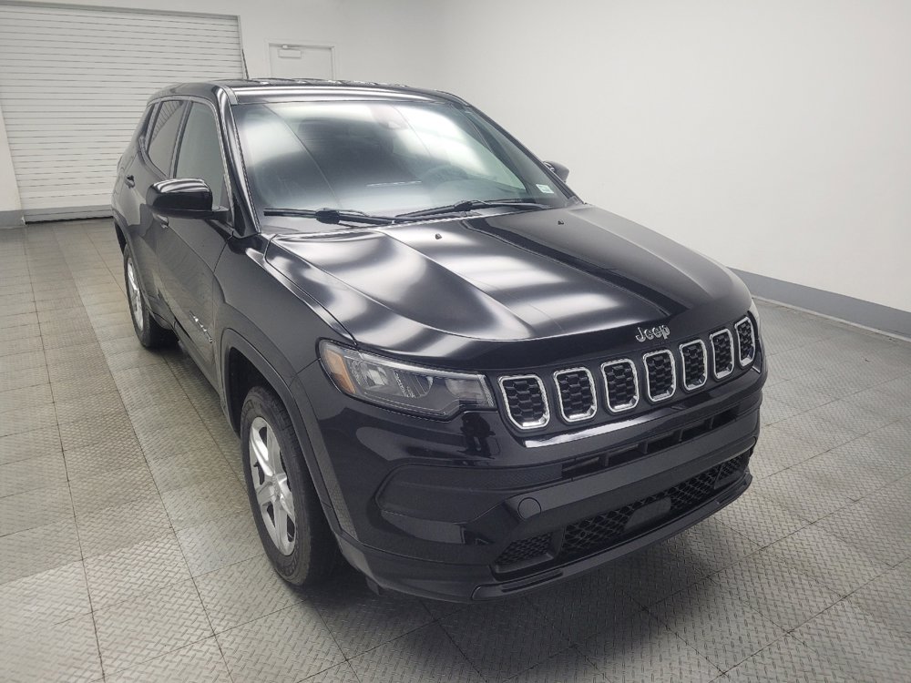Used 2024 Jeep Compass Sport image 13