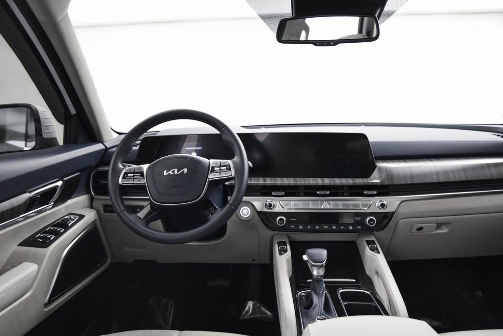 Used 2025 Kia Telluride EX image 27