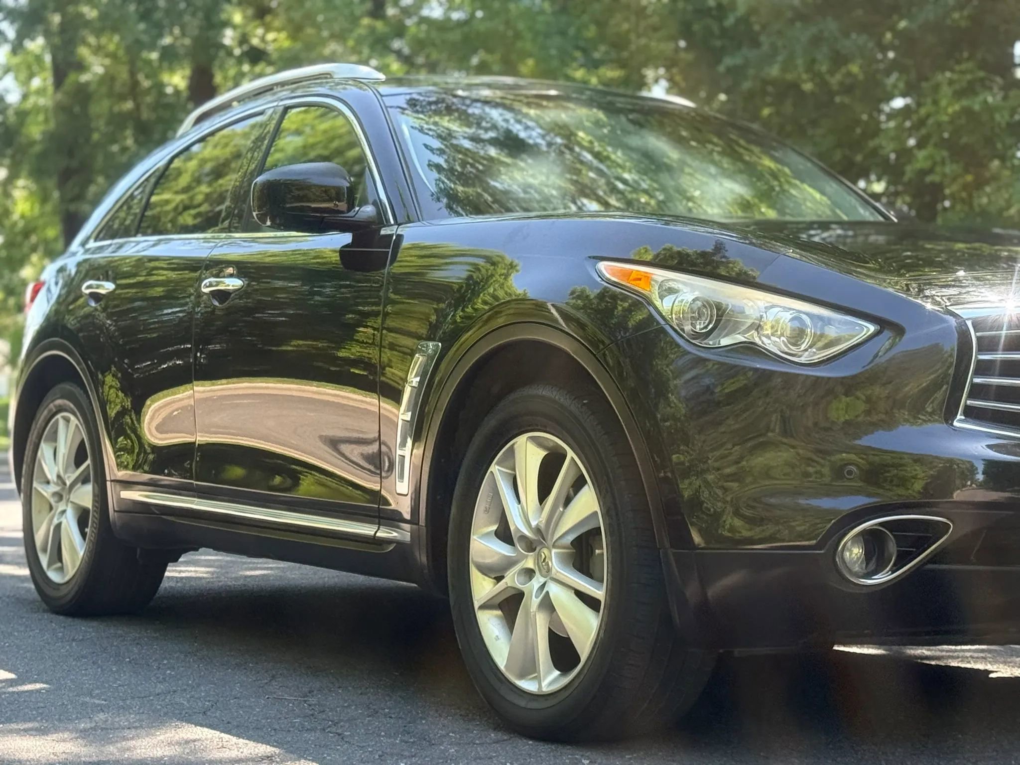 Used 2012 INFINITI FX35 2WD w/ Premium Pkg image 3