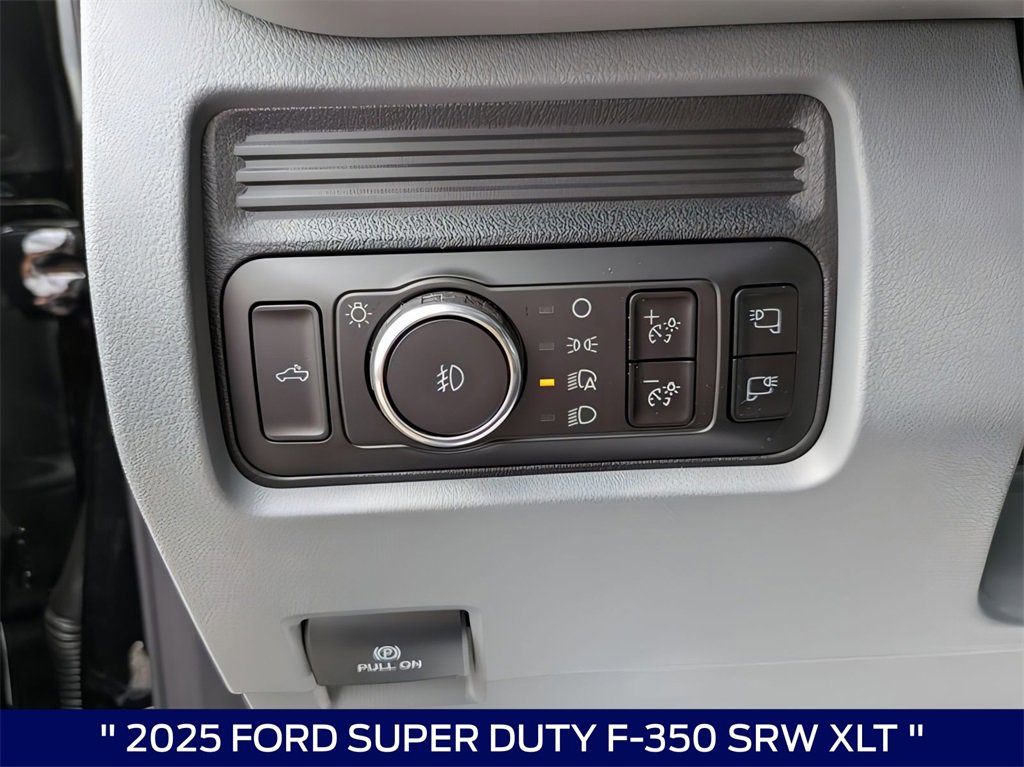 New 2025 Ford F350 XLT w/ 360-Degree Camera Package image 17