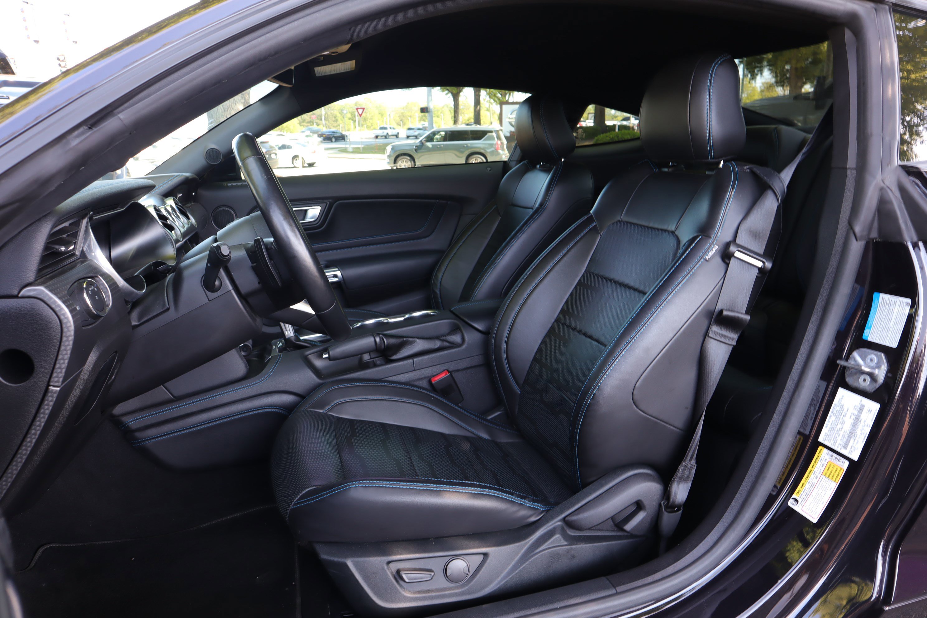 Used 2022 Ford Mustang GT Premium w/ GT Performance Package RWD image 8