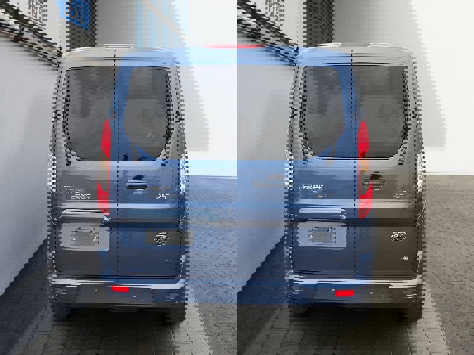 Used 2019 Ford Transit Connect XLT image 4