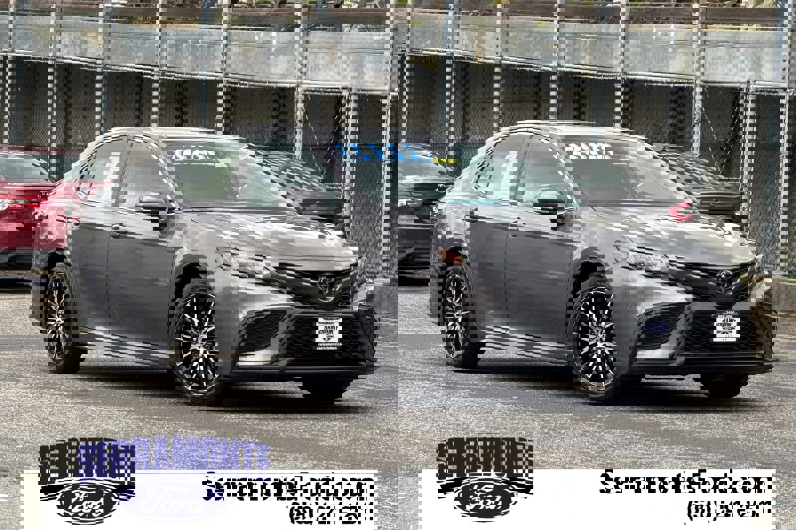 Used 2023 Toyota Camry SE image 1