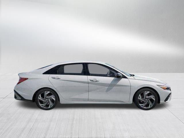 New 2026 Hyundai Elantra SEL Sport image 16