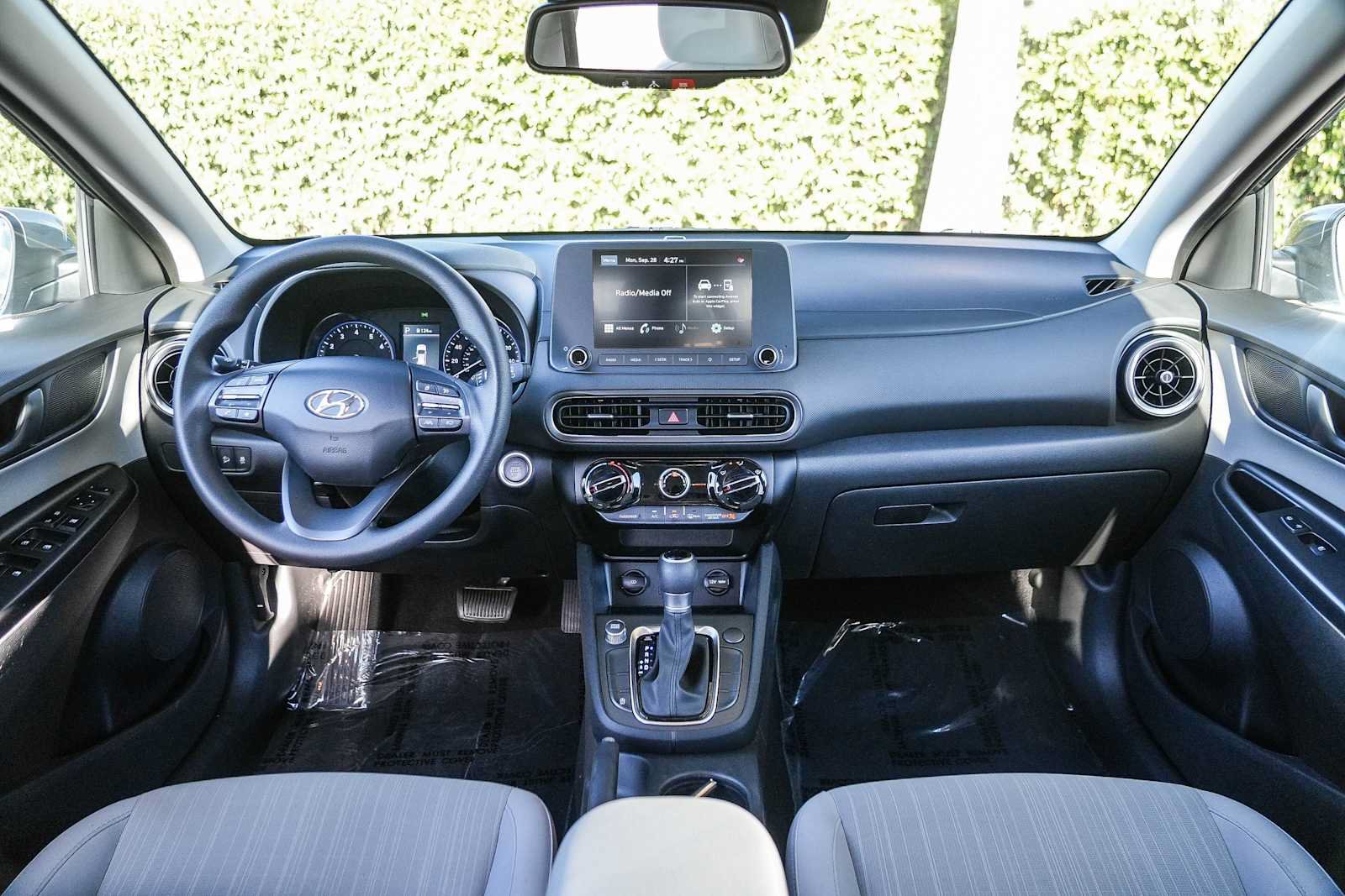 Certified 2023 Hyundai Kona SEL FWD image 12