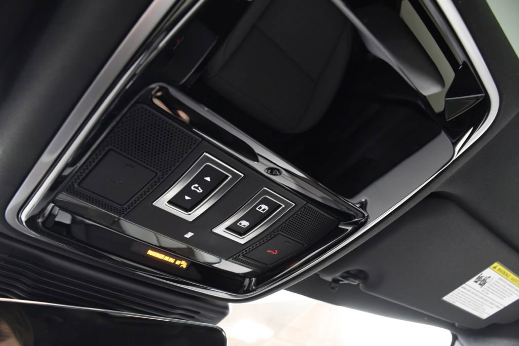 New 2026 Land Rover Range Rover Velar S AWD/4WD image 33