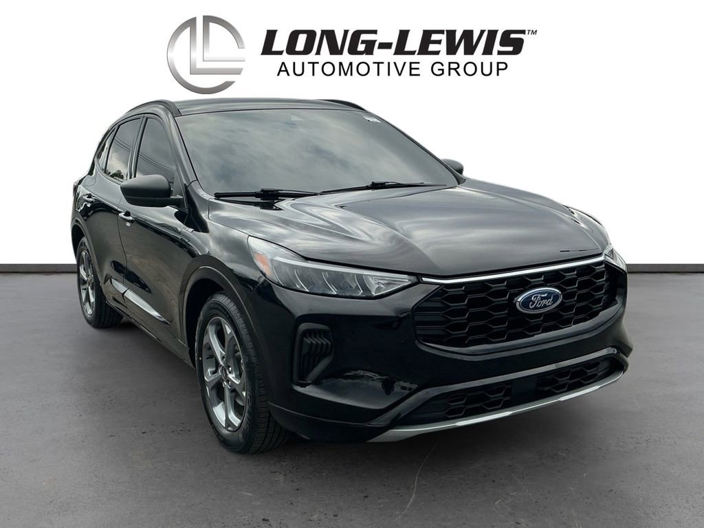 Certified 2023 Ford Escape ST-Line w/ Tech Pack #1 FWD image 10
