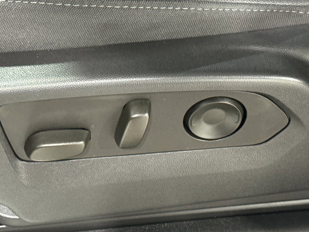 Used 2023 Chevrolet Silverado 1500 LT w/ Protection Package image 19