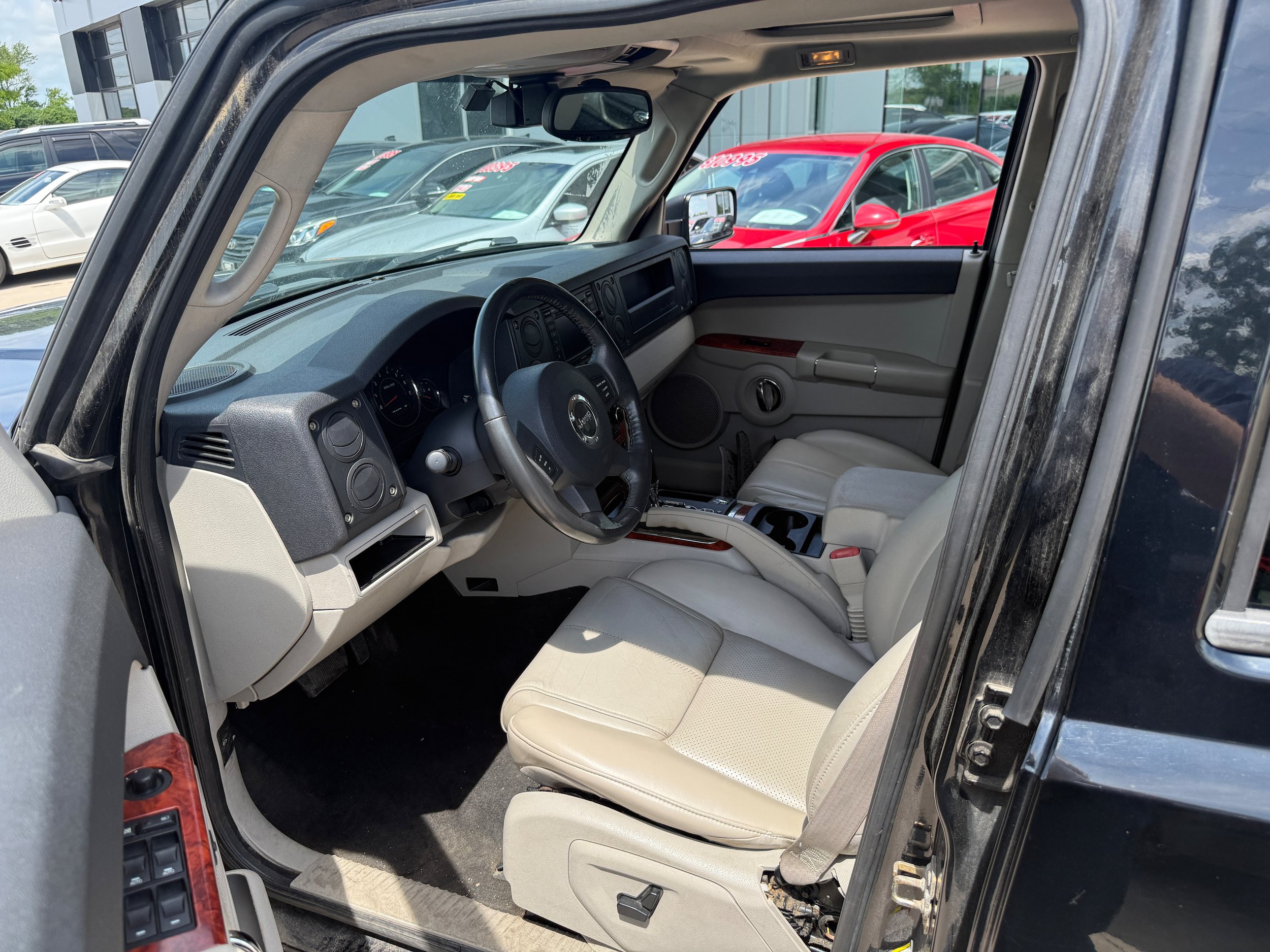 Used 2006 Jeep Commander Limited w/ Trailer Tow Group IV AWD/4WD image 11