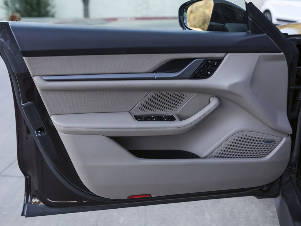 Certified 2021 Porsche Taycan 4S AWD/4WD image 28
