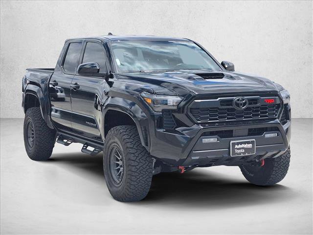 Used 2025 Toyota Tacoma TRD Sport AWD/4WD image 3