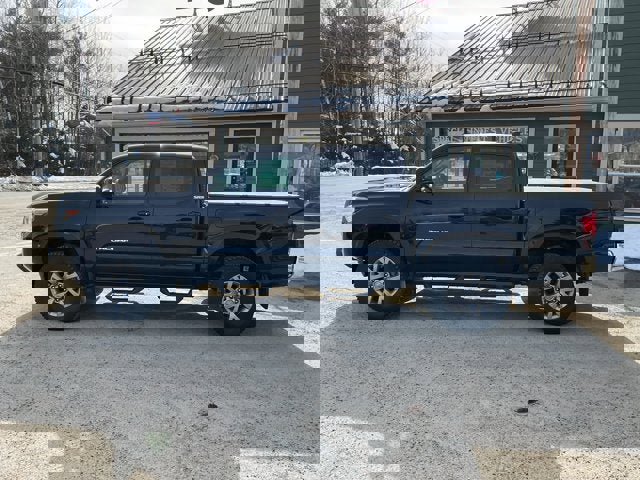 Used 2019 Toyota Tacoma SR5 image 13