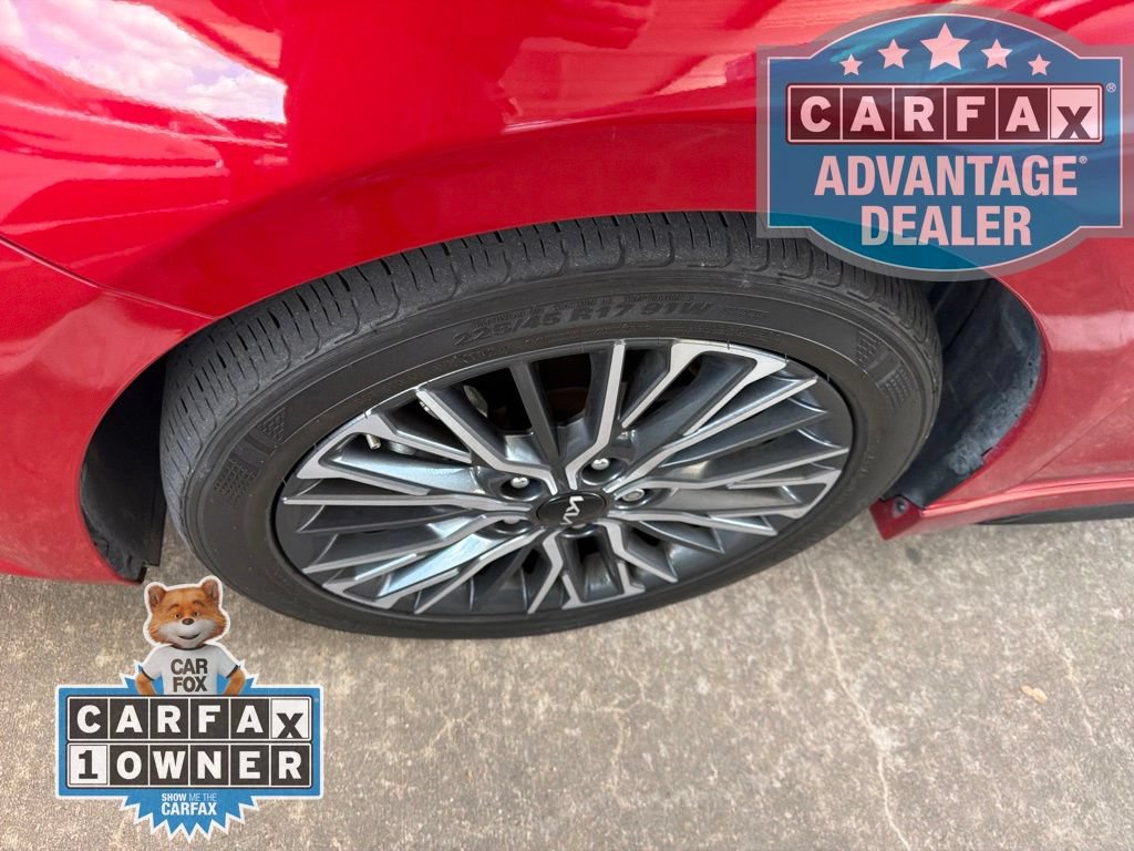 Used 2024 Kia Forte GT-Line w/ GT-Line Premium Package FWD image 7