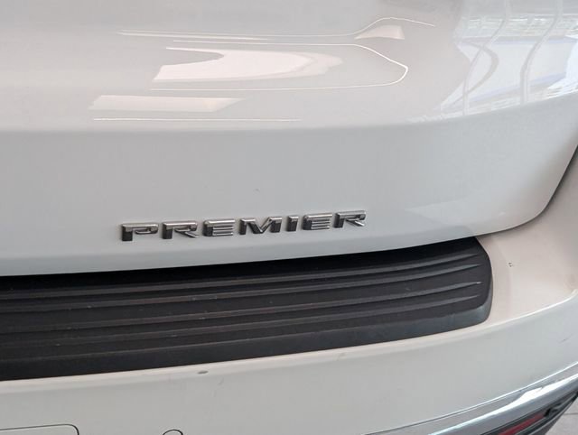 Used 2023 Chevrolet Tahoe Premier AWD/4WD image 13