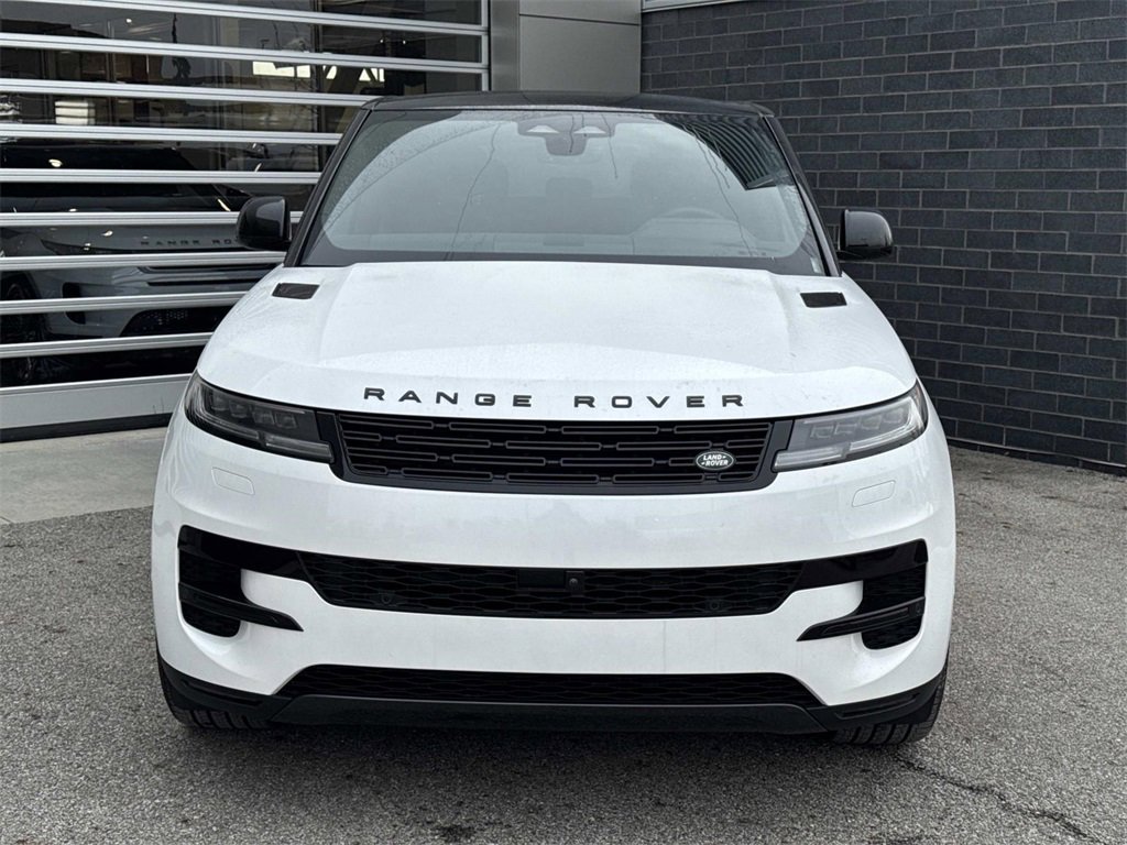 New 2025 Land Rover Range Rover Sport SE image 2