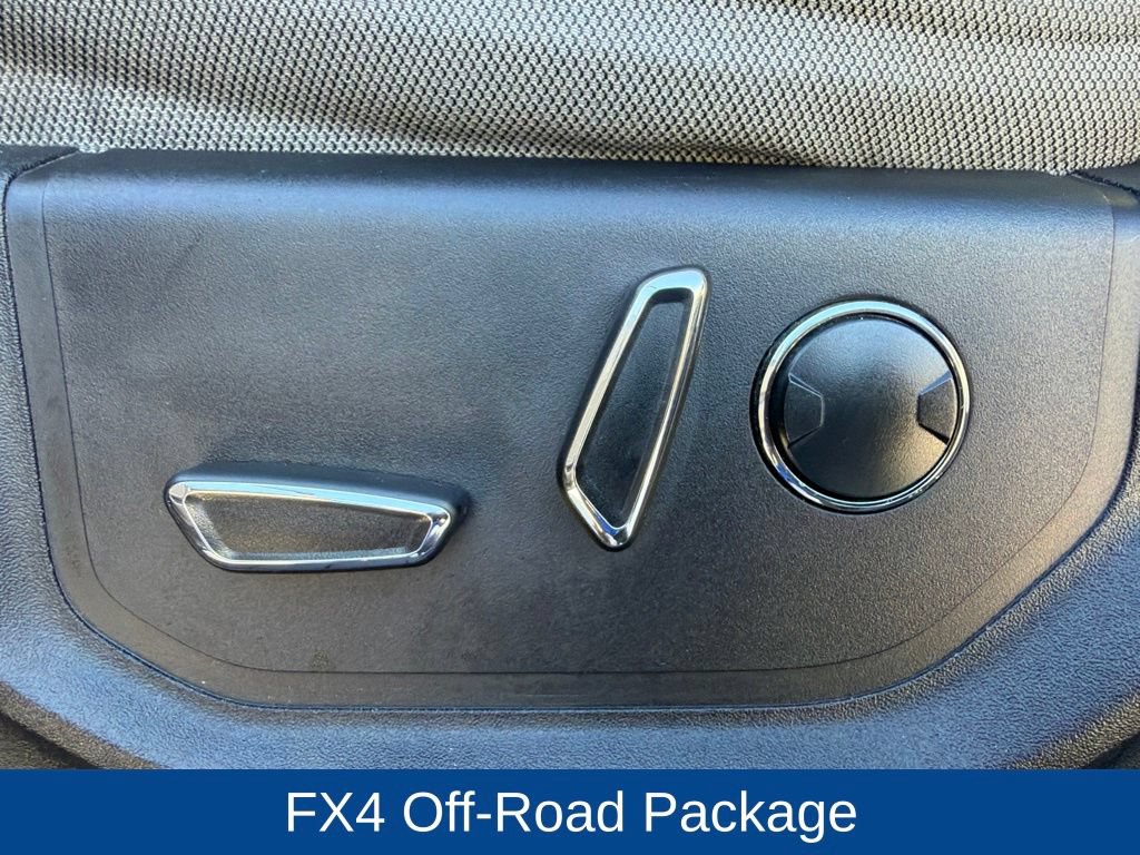 Used 2016 Ford F150 XLT w/ Equipment Group 302A Luxury AWD/4WD image 19
