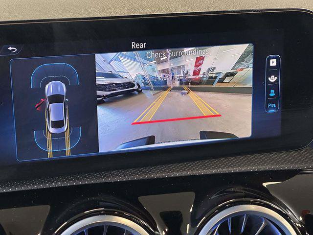 Used 2025 Mercedes-Benz CLA 250 4MATIC image 33