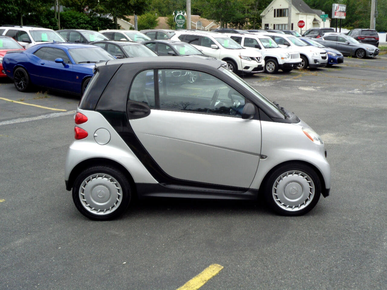 Used 2015 smart fortwo passion image 11