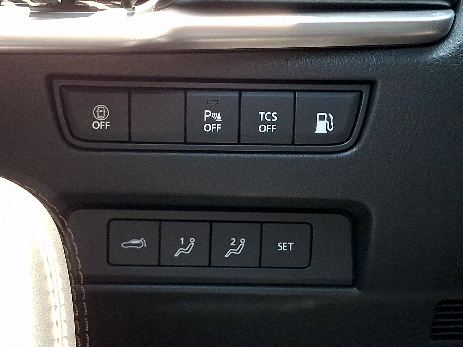 Certified 2024 MAZDA CX-90 Plug-In Hybrid w/ Premium Plus AWD/4WD image 28