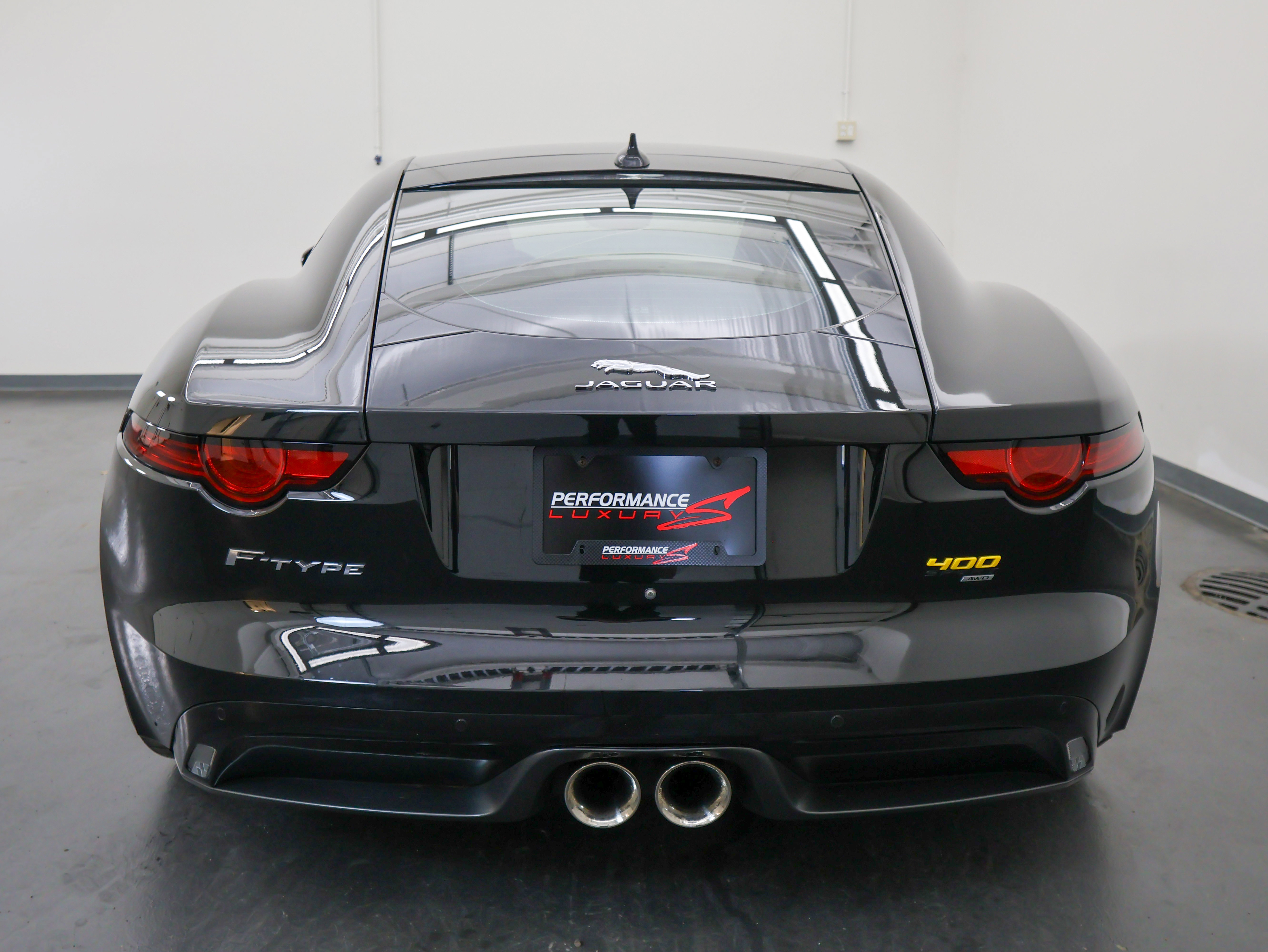 Used 2018 Jaguar F-TYPE 400 Sport image 4