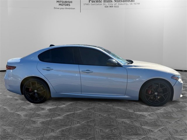 Used 2020 Alfa Romeo Giulia w/ Nero Edizione image 4