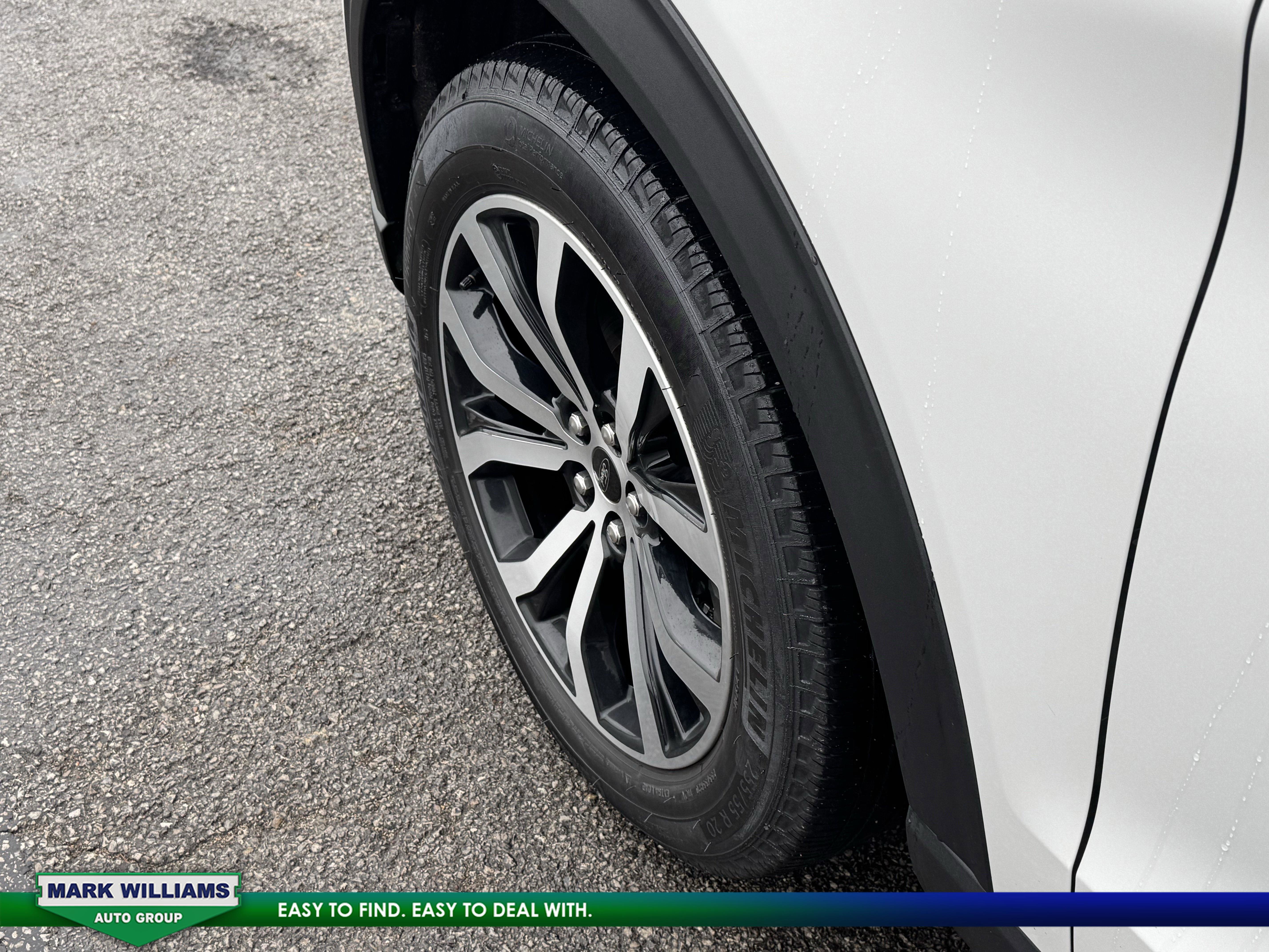 Used 2023 Ford Explorer ST-Line w/ Class IV Trailer Tow Package image 9